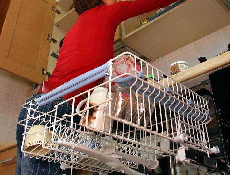 Una lavastoviglie - (Fotogramma/ipa)