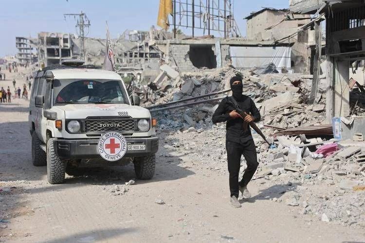 la riapertura del valico di Allenby e le accuse di Hamas