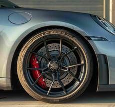 Pirelli, per la Porsche 911 GT3 arrivano due versioni ad hoc dei P Zero