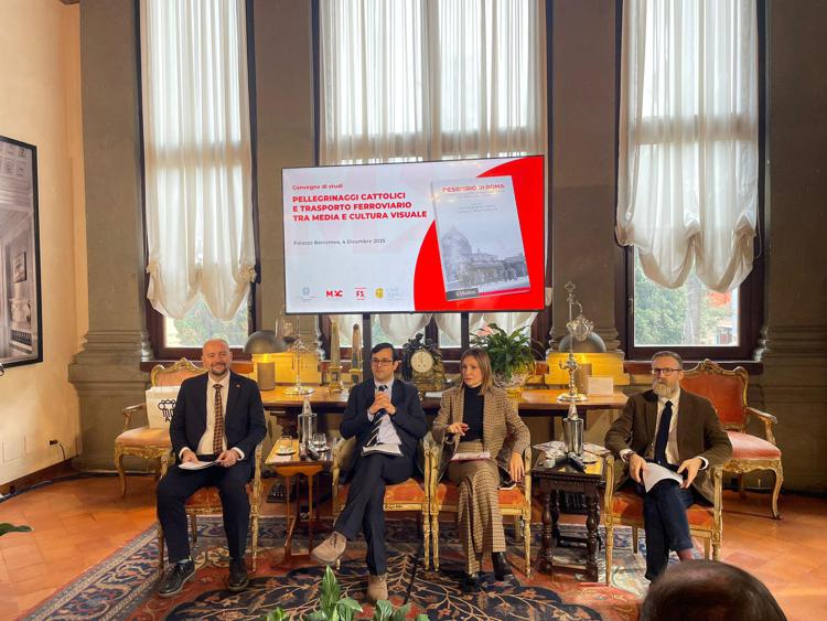 Giubileo: presentato il libro “Desiderio di Roma, pellegrinaggi giubilari e trasporto ferroviario tra media e cultura visuale”