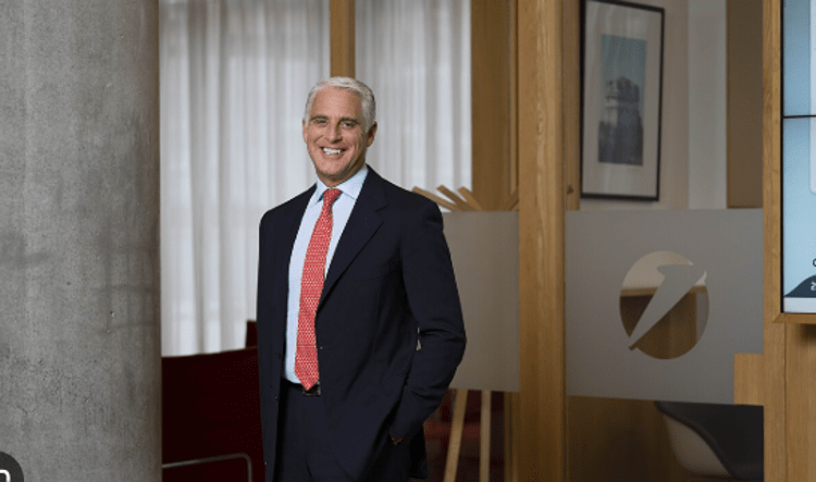Unicredit premiata Banca dell'anno. Orcel: 