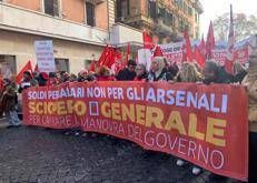 Sciopero generale, il corteo Cgil a Roma - Adnkronos