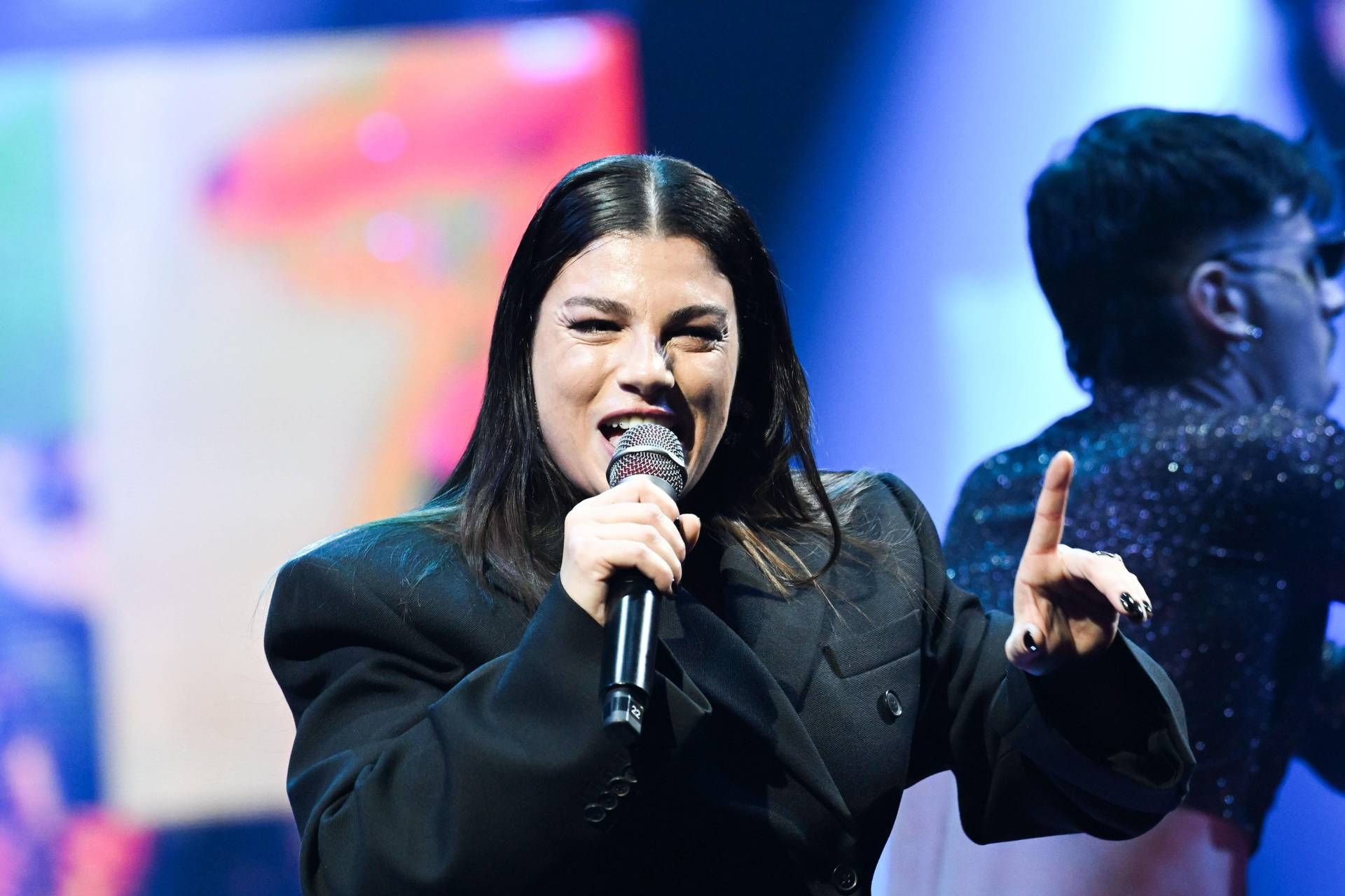 Emma Marrone e il tumore: "In sala operatoria sei tu contro il mondo"