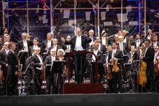 Il maestro Riccardo Chailly alla Scala di Milano (Fotogramma/Ipa)