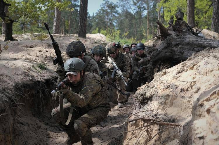 Soldati in Ucraina (Afp)