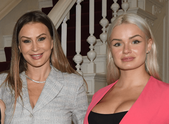 Eva Henger, kızı Mercedesz (hamile) ile Verissimo'da, özel bağ