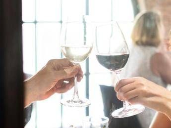 Una coppia al ristorante (Foto )