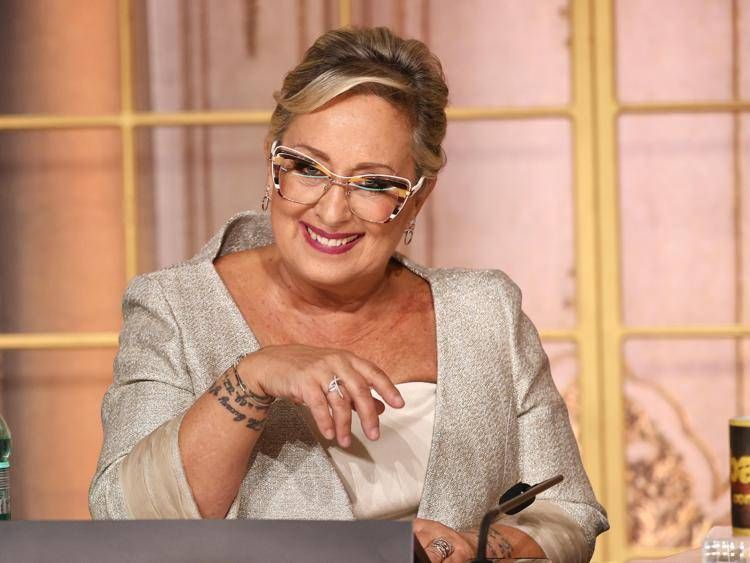 Ballando, Smith contro la giuria: "Io sono l'esperta qui". Lucarelli: "Stai facendo un macello"