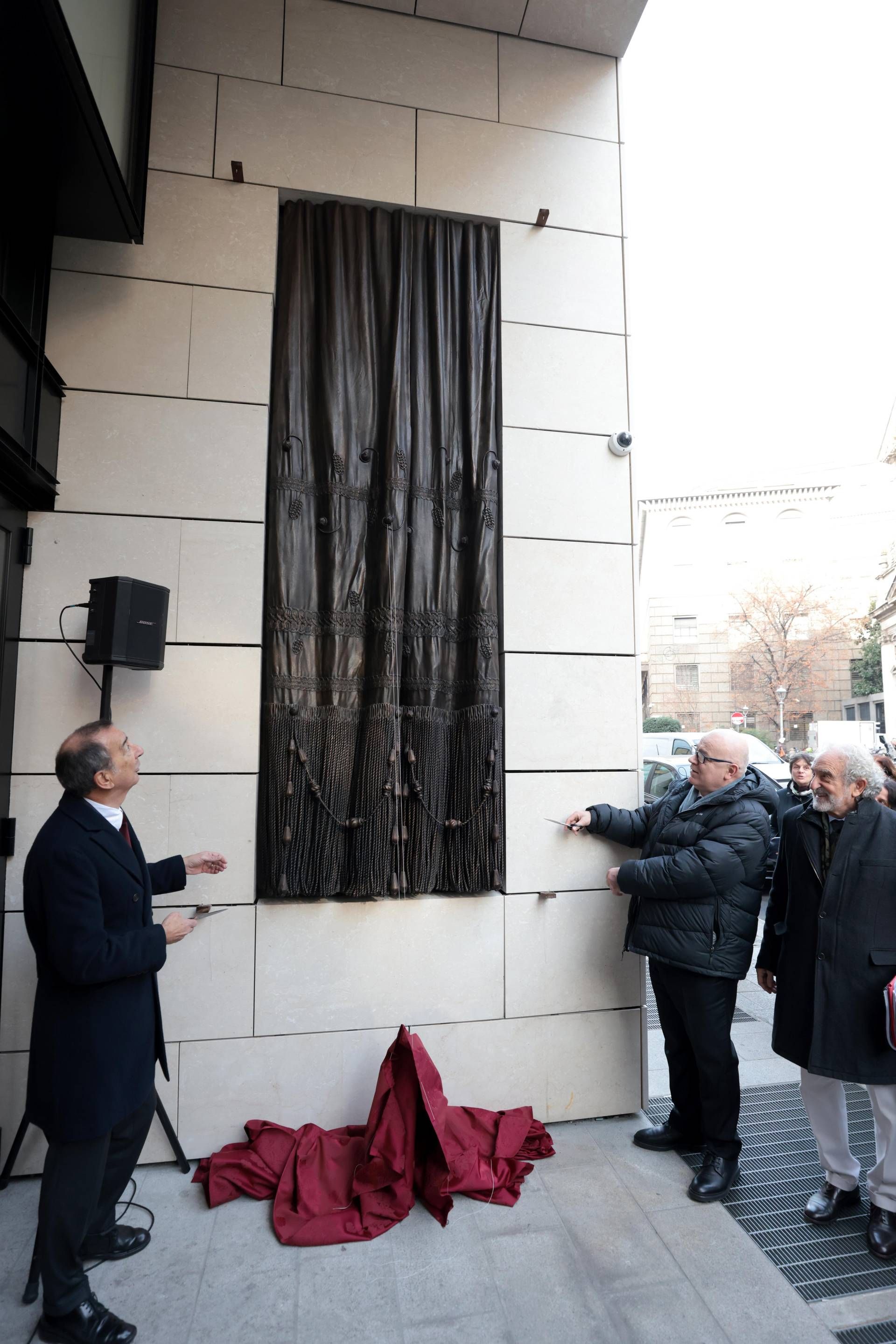 Si apre 'Il Sipario' sulla Scala: in via Verdi l'opera che celebra il teatro
