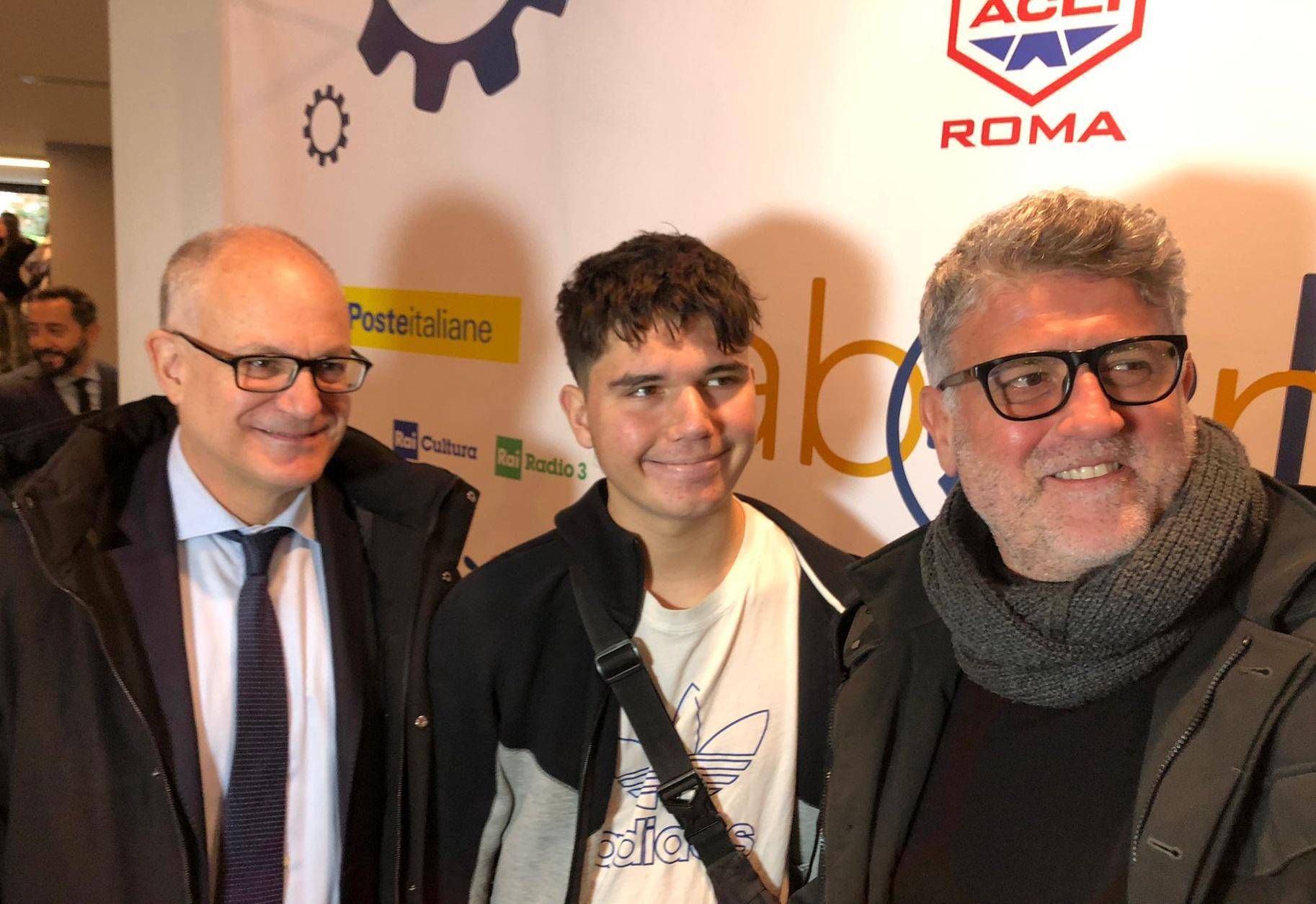 “LaborDì gençlerin iş dünyasına nasıl gireceklerini anlamaları için faydalı”