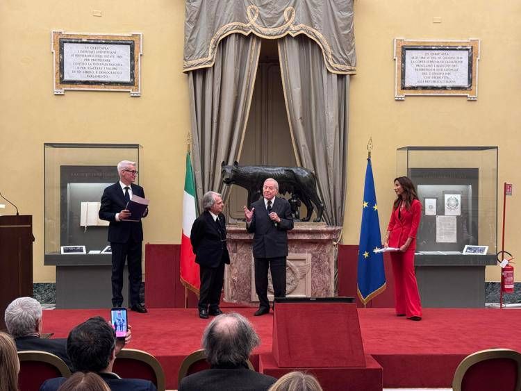 A Renato Brunetta il Premio Laurentum alla Carriera