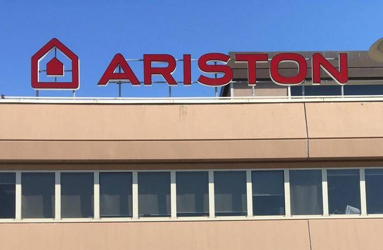 Riello torna in mani italiane, Urso: "Con Ariston si rafforza il Made in Italy"