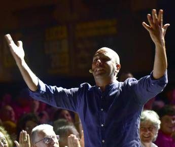 Checco Zalone Ipa Fg Immagine in aggiornamento