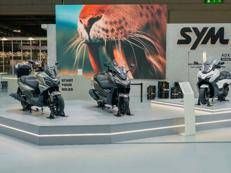 SYM Italia accelera: crescita a doppia cifra e strategia definita nel 2026