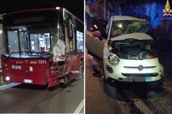 Scontro tra auto e bus ad Acilia: morta 27enne, ferita l'amica