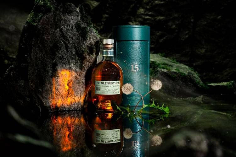 Consumi, il whisky tradizionale si rinnova: nuova identità per The Glenrothes