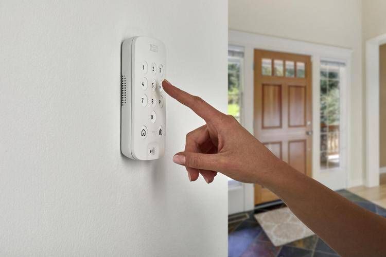 Natale e rischio furti in casa, le 5 mosse per partire sereni