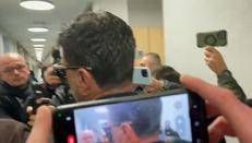 Signorini denuncia Corona, l'arrivo dell'ex re dei paparazzi in procura - Video