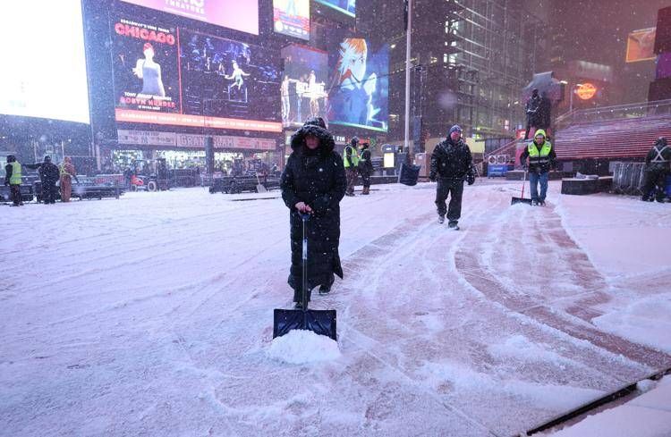 Neve a Times Square (Afp)
