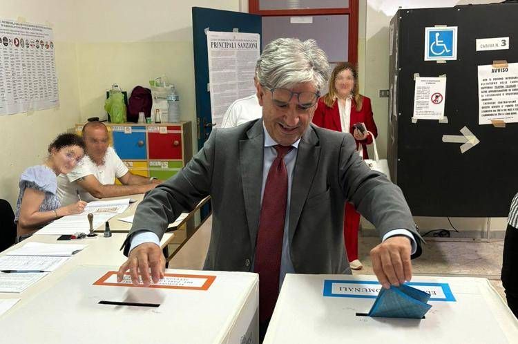 Carmine Siano al voto nel 2024 - Facebook