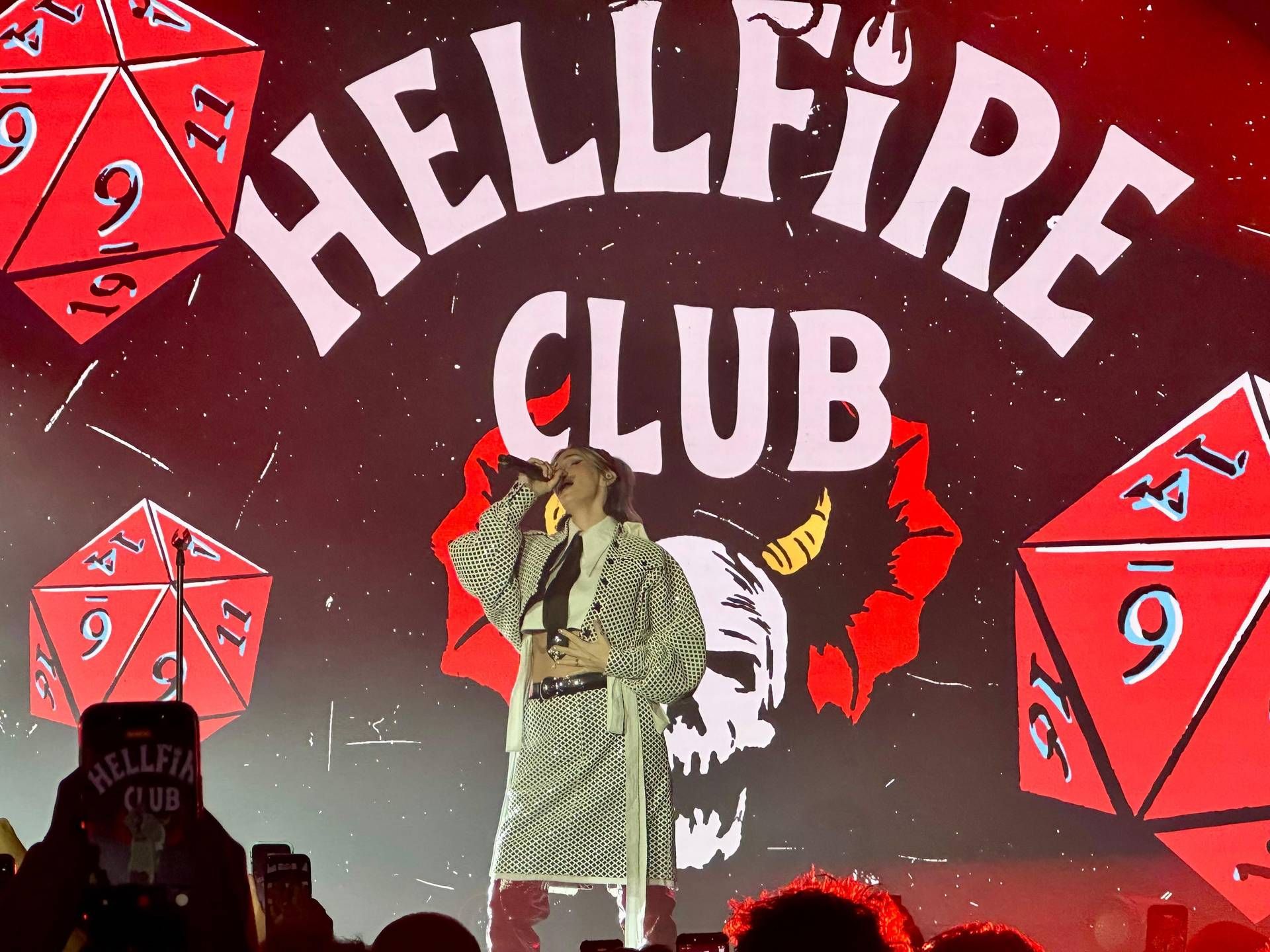 Mahmood, Agnelli e gli anni '80, a Milano la grande festa di 'Stranger Things'