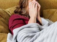 Donna con l'influenza (Foto )