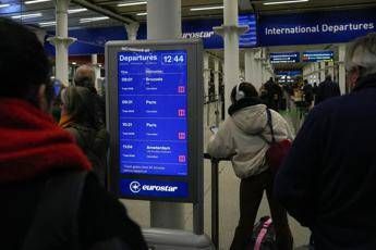 Treni cancellati (Afp)