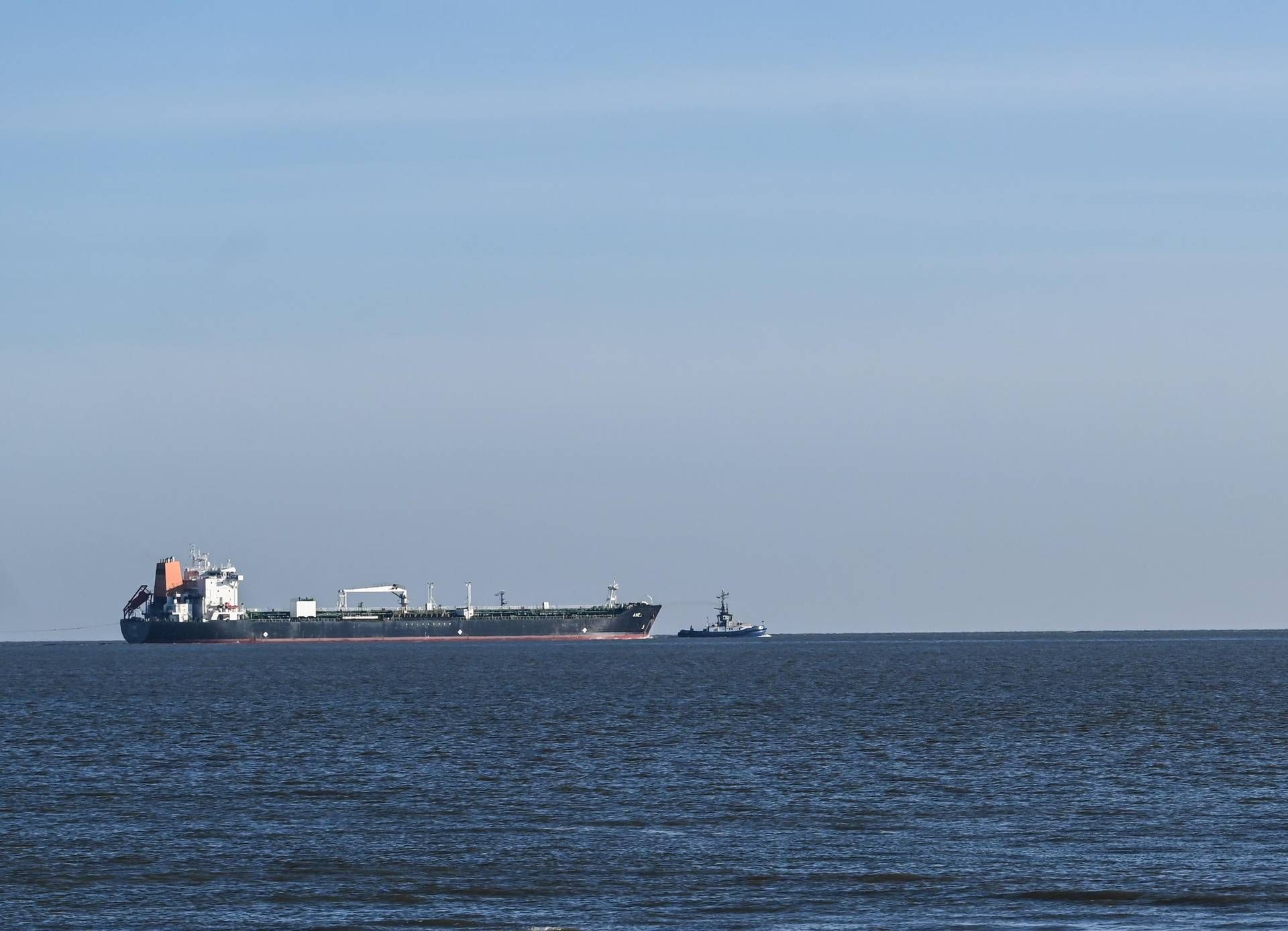 Venezuela, New York Times: "Petroliera inseguita da Usa rivendica protezione di Mosca"