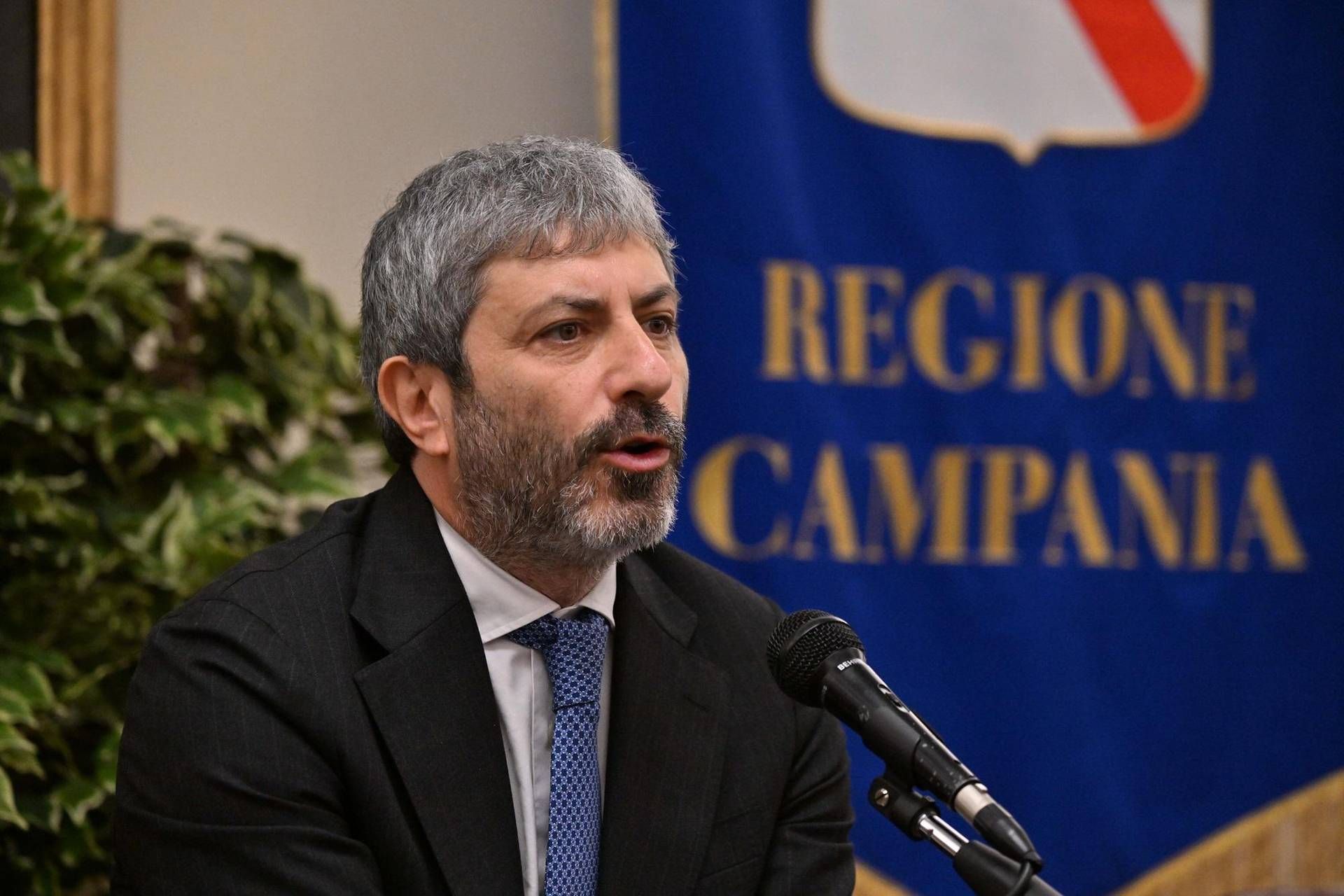 Campania, Fico nomina la Giunta regionale: Casillo vice, 10 gli assessori
