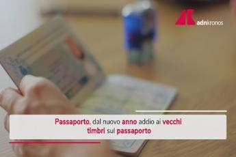 Addio ai timbri sul passaporto