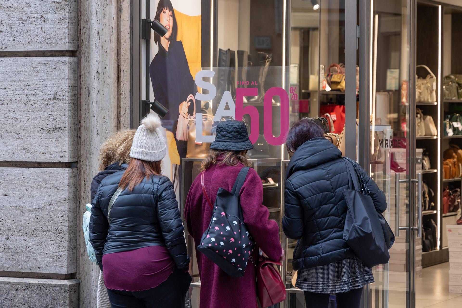 Saldi, al via il 2 gennaio in Valle d'Aosta e dal 3 nel resto d'Italia