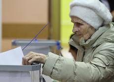 Un seggio russo (Fotogramma/Ipa)