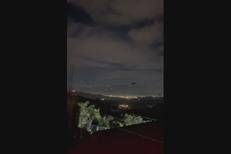 Venezuela, attacco a Caracas: elicotteri in azione e esplosioni - Video