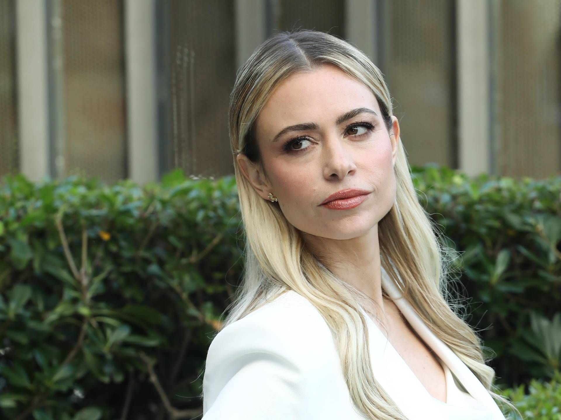 “Era un matrimonio affollato”. Martina Stella a Verissimo, la verità sulla separazione da Andrea Manfredonia “Era un matrimonio affollato”. Martina Stella a Verissimo, la verità sulla separazione da Andrea Manfredonia