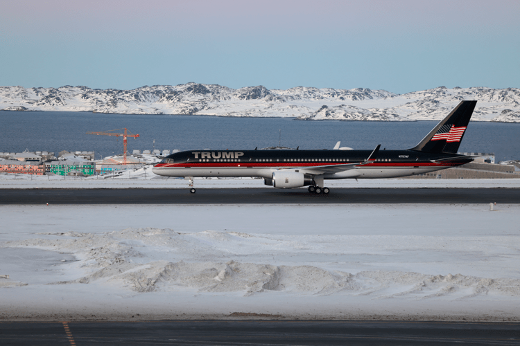 L'aereo di Trump atterrato in Groenlandia - Afp