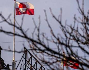 Bandiere della Groenlandia (Afp)