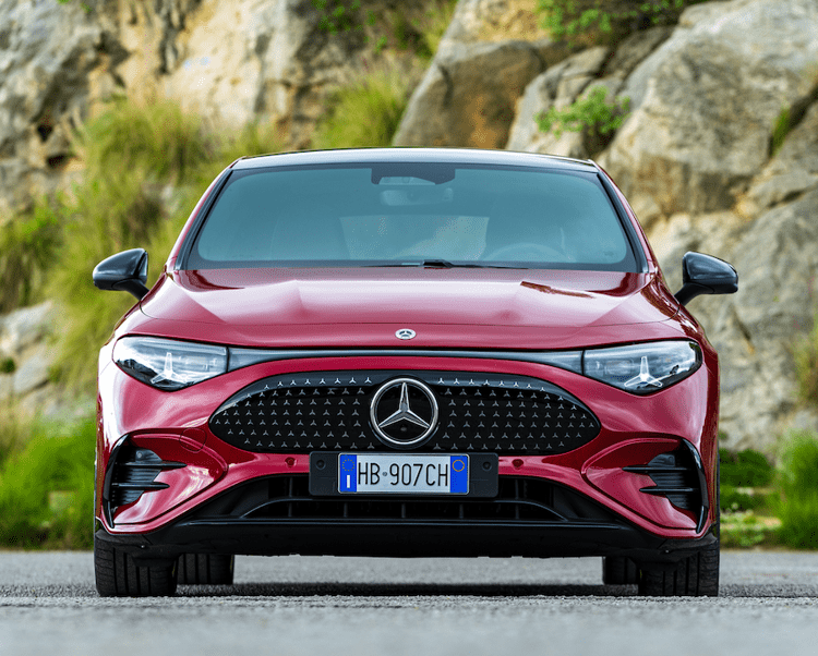 La nuova Mercedes CLA elettrica è la regina del ‘Car of the Year 2026’