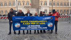 Team Vannacci con striscione no soldi a Kiev, puntano su Ziello e Sasso per no a risoluzione
