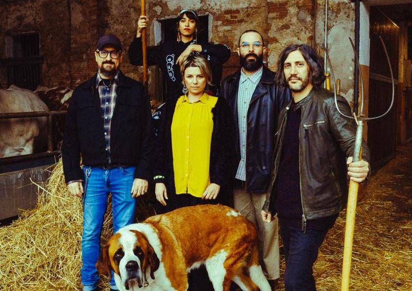 SI! BOOM! VOILÀ!: "Vogliamo dare un pizzicotto alla coscienza di chi ascolta"