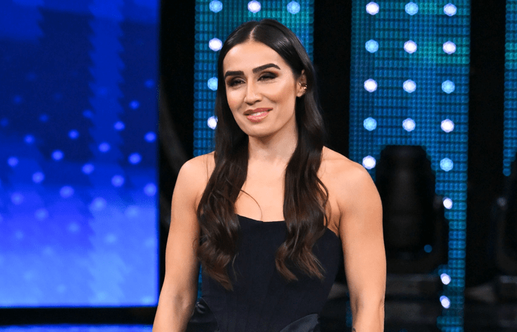 Sanremo, la conduttrice italo-iraniana Manola Moslehi: 