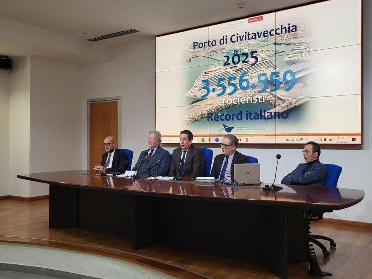 Crociere, Civitavecchia segna record in Italia: oltre 3,5 milioni di passeggeri nel 2025