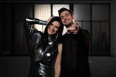Laura Pausini con 'La Dernière Chanson (Due Vite)' insieme a Julien Lieb