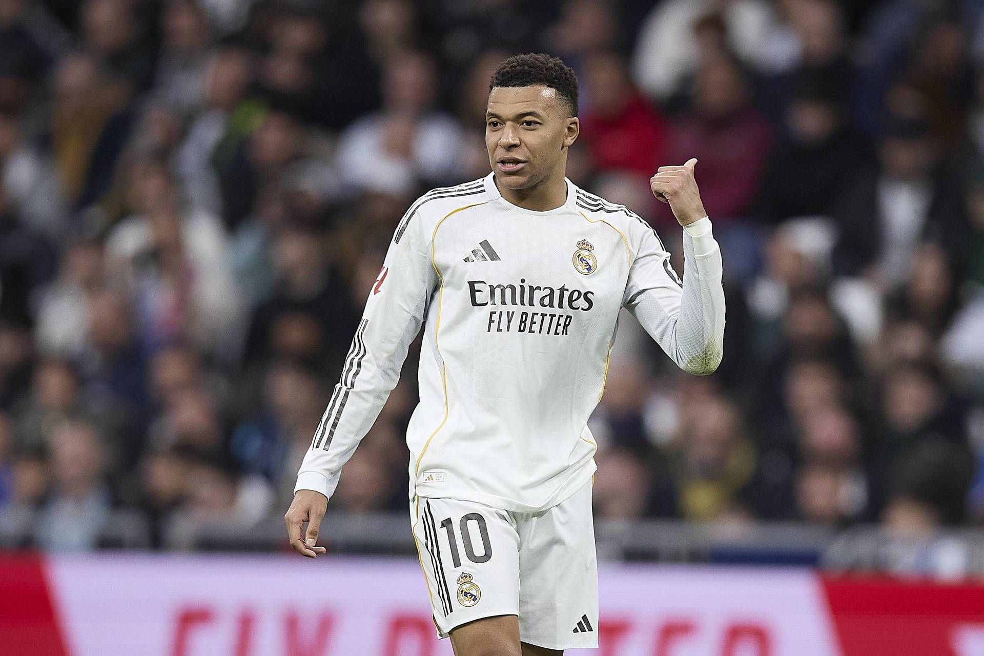 Real Madrid, la (rumorosa) protesta dei tifosi: Blancos sommersi dai fischi