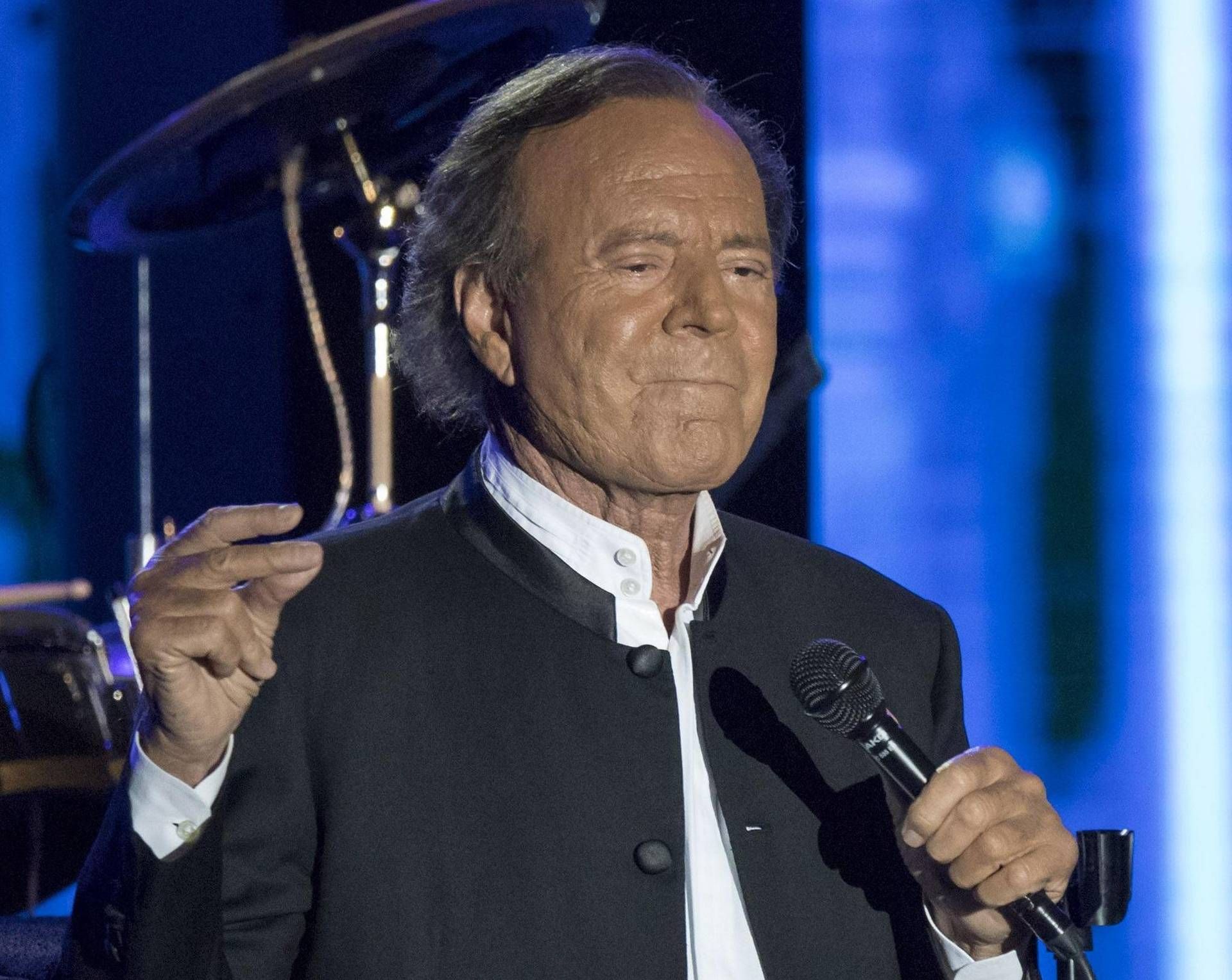 Julio Iglesias, chiesta l’archiviazione dell’indagine per presunti abusi: la mossa dell’avvocato