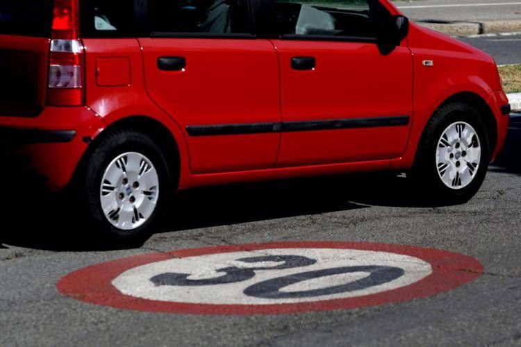 Limite di 30 km all'ora nel centro di Bologna