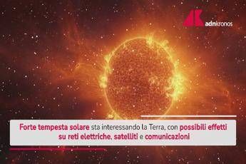Tempesta solare colpisce la Terra, cosa sta succedendo