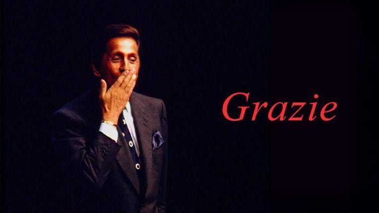 Valentino, l’omaggio arriva a Roma e Milano sui maxi-led di Urban Vision