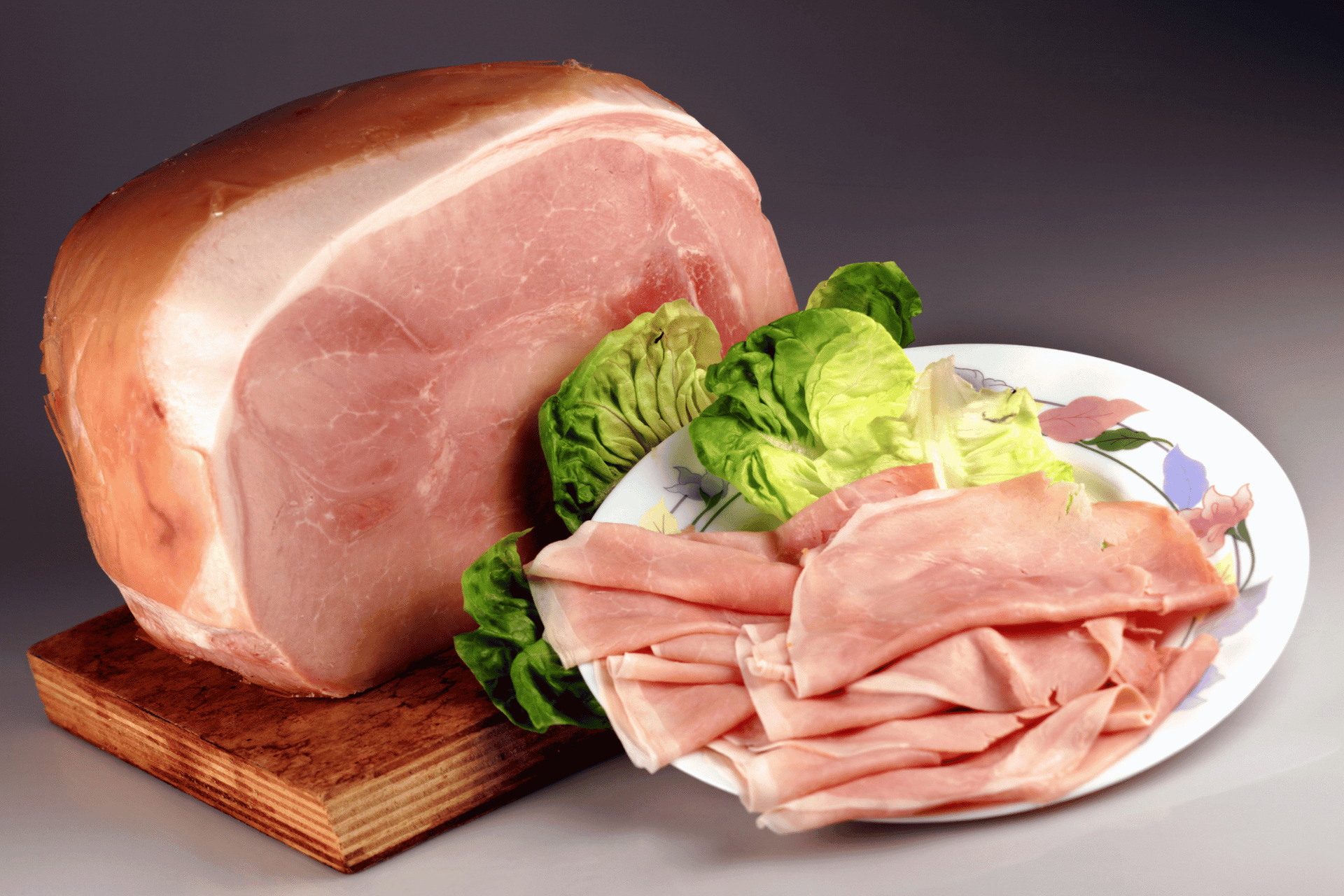 Prosciutto cotto e rischio cancro, i 4 cibi da controllare e i consigli del medico