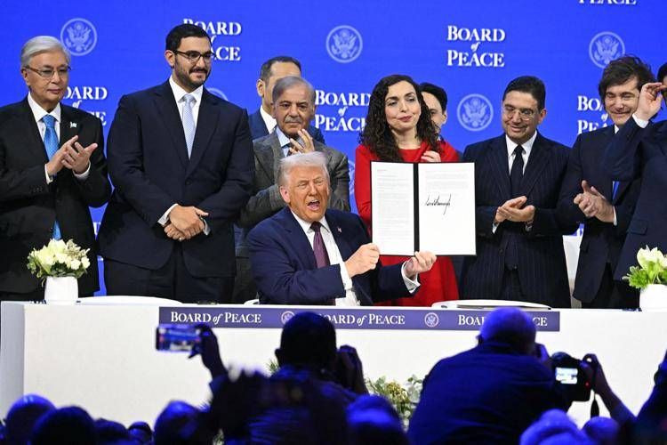 Oonald Trump firma creazione Board of Peace - (Afp)