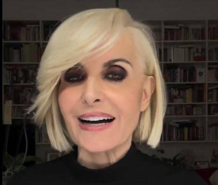 Appello social di Federica Gentile: ''Attenti al furto di trolley sui treni e denunciate, il mio ritrovato da polizia''